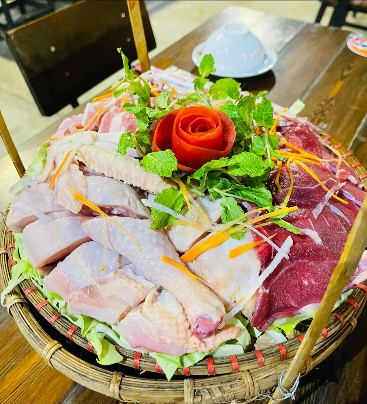 Măng Đỏ Qu&aacute;n, điểm đến hội tụ đặc sản của n&uacute;i rừng T&acirc;y Nguy&ecirc;n 7