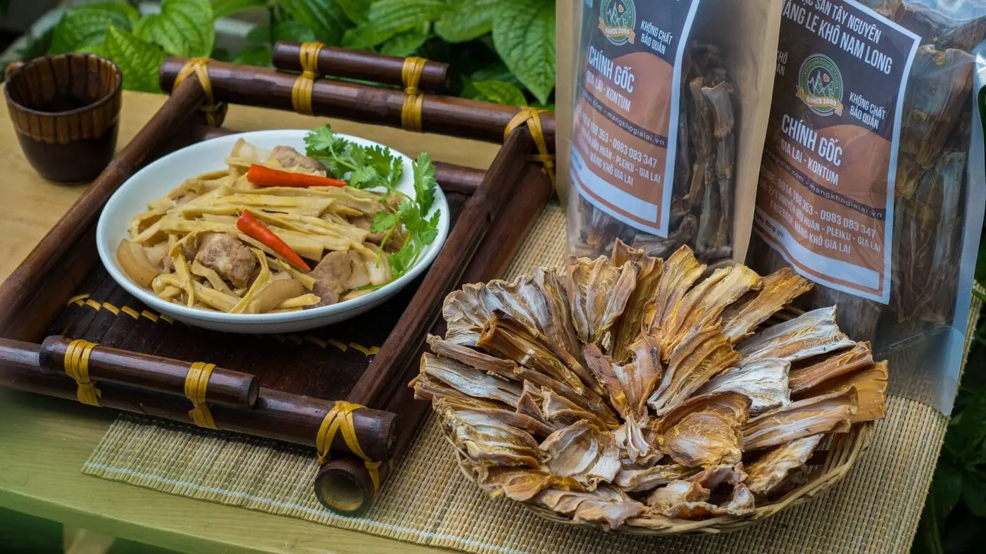 Măng kh&ocirc; Kon Tum, thức qu&agrave; ngon đến từ chốn đại ng&agrave;n 3