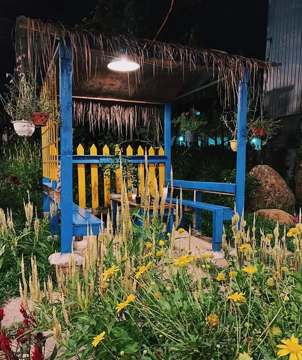 Nh&agrave; Coffee ở Kon Tum, si&ecirc;u đẹp si&ecirc;u dễ thương 9