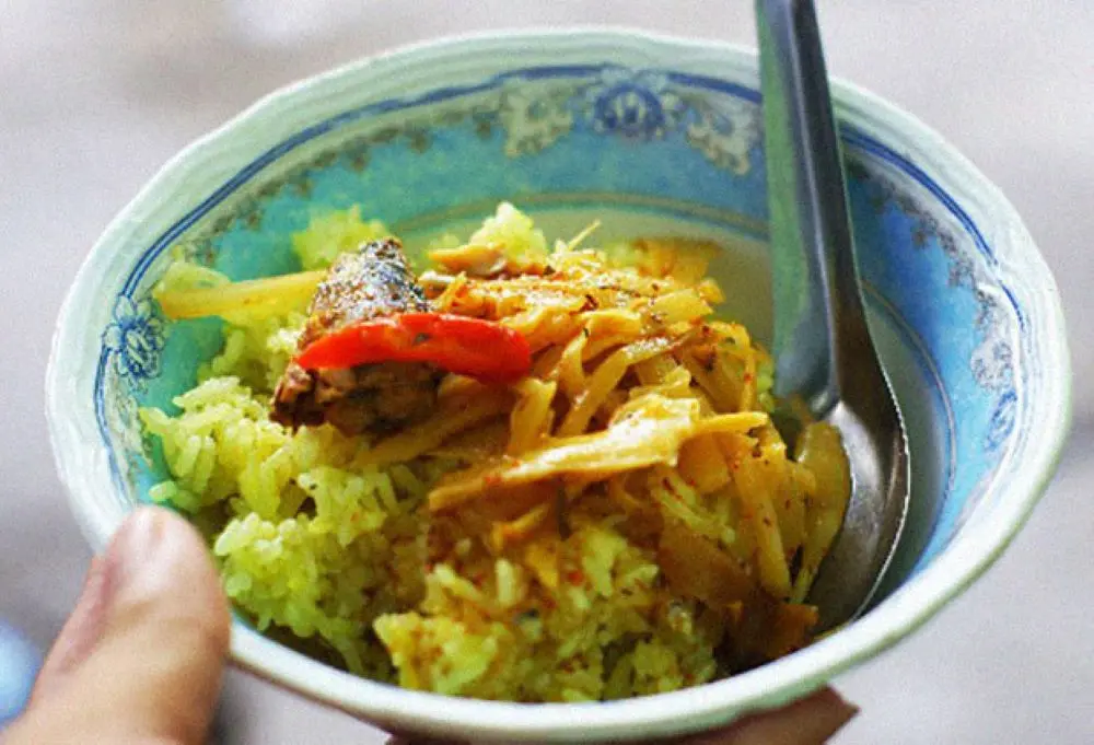 Qu&aacute;n x&ocirc;i măng c&aacute; L&ecirc; Lợi, điểm ăn s&aacute;ng l&yacute; tưởng tại Kon Tum 4
