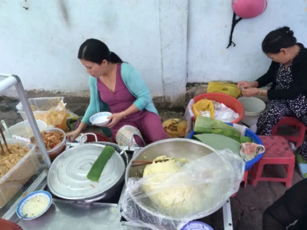 Qu&aacute;n x&ocirc;i măng c&aacute; L&ecirc; Lợi, điểm ăn s&aacute;ng l&yacute; tưởng tại Kon Tum 2