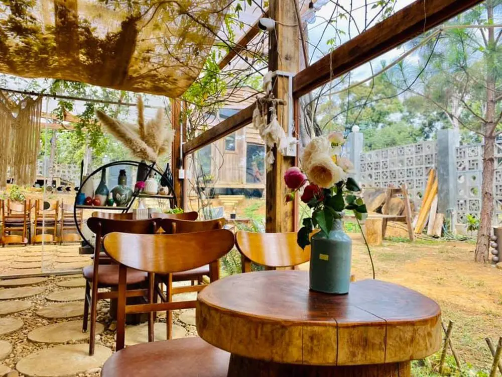 TCAs Coffee Beer Pub v&agrave; kh&ocirc;ng gian s&acirc;n vườn đậm chất cao nguy&ecirc;n 5