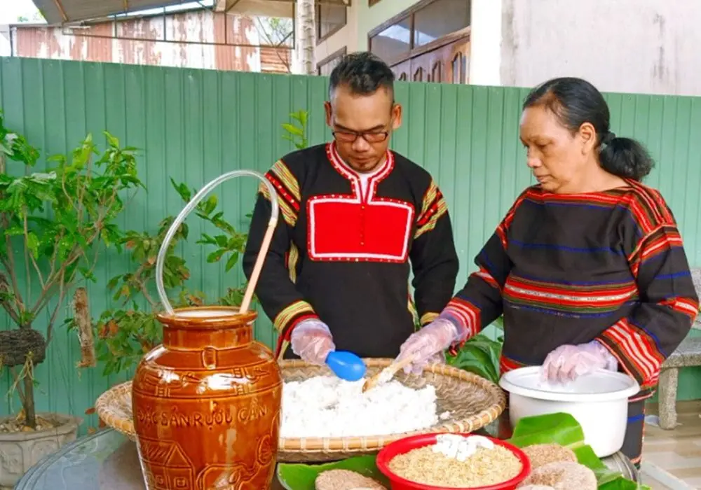Thử uống rượu ghè Kon Tum cực ngon của vùng đất cao nguyên 6