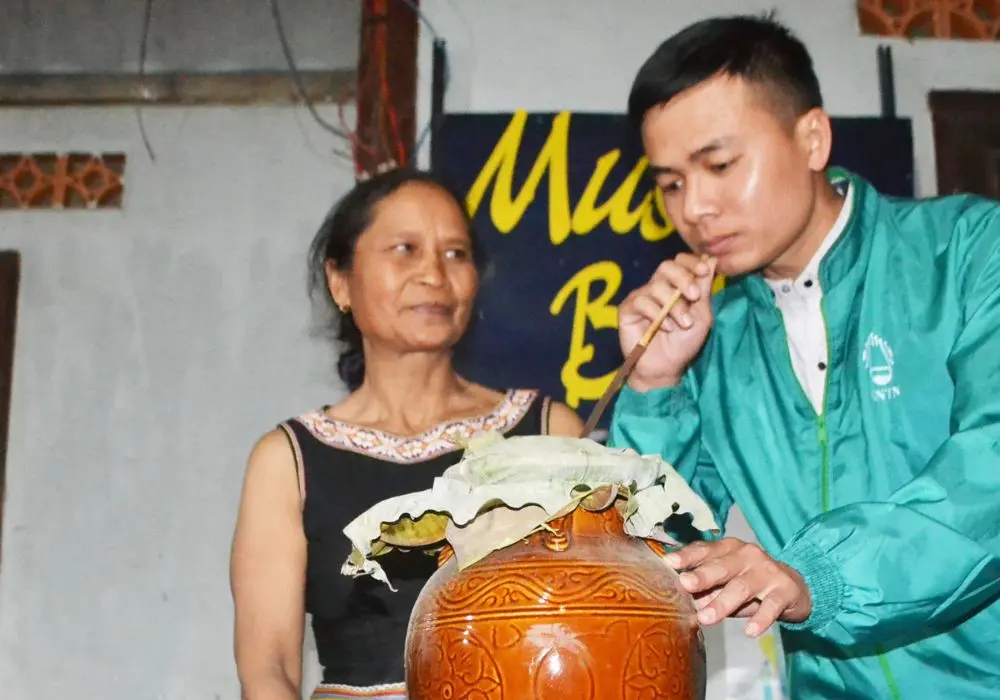Thử uống rượu ghè Kon Tum cực ngon của vùng đất cao nguyên 3