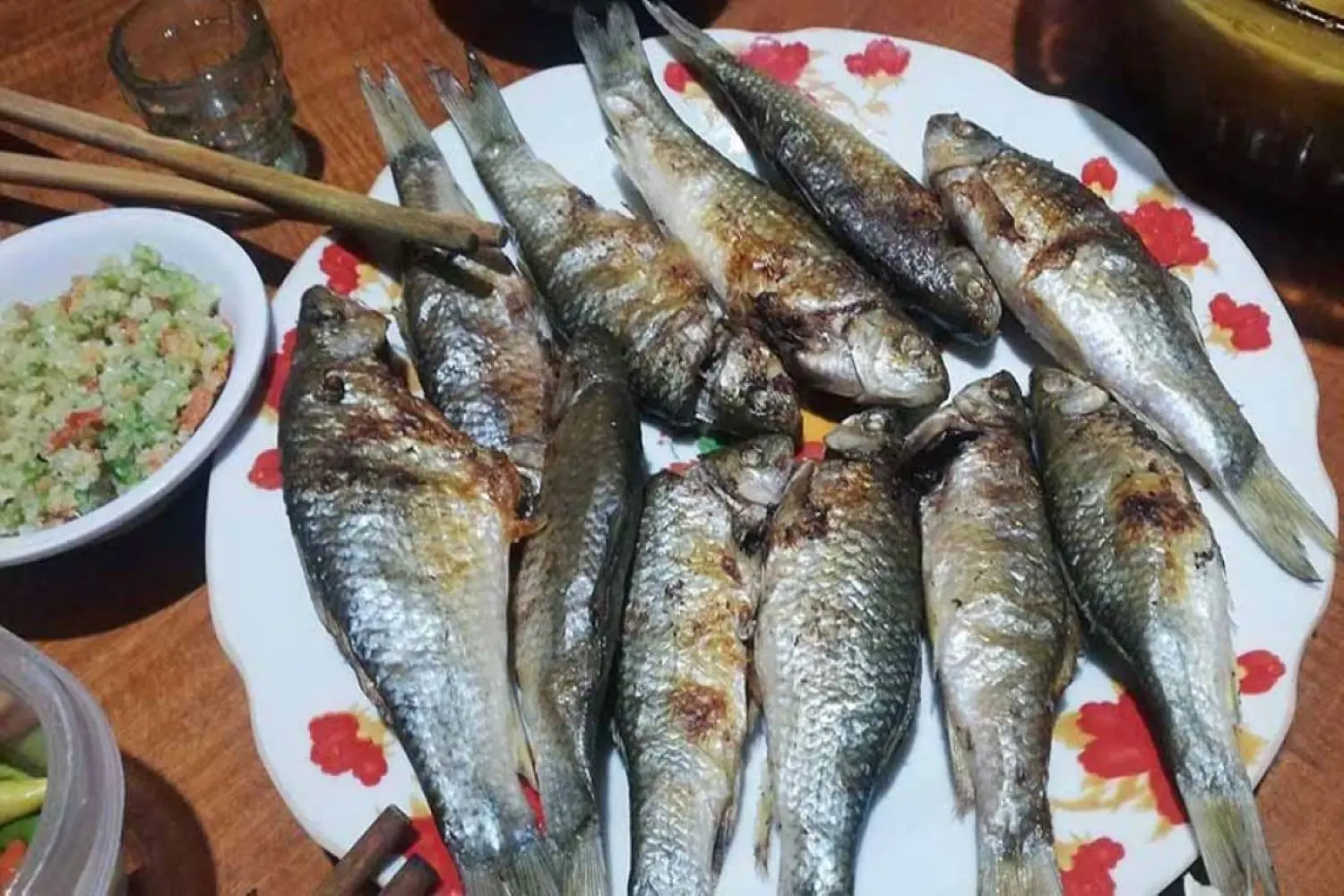 Thưởng thức C&aacute; Ni&ecirc;ng đặc sản của người d&acirc;n huyện Đăk Glei, Kon Tum 5