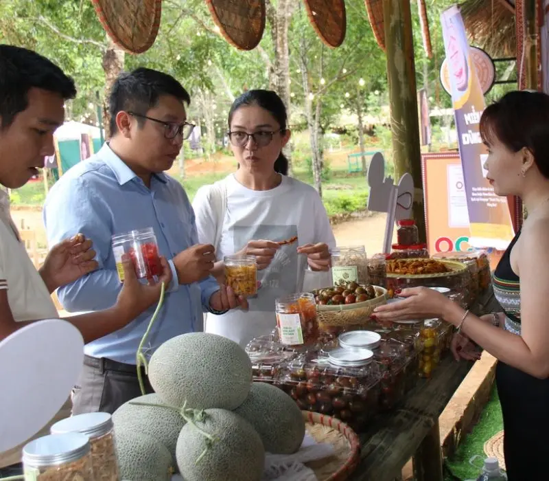 Phố đi bộ Măng Đen, điểm dừng ch&acirc;n l&yacute; tưởng giữa l&ograve;ng T&acirc;y Nguy&ecirc;n 9
