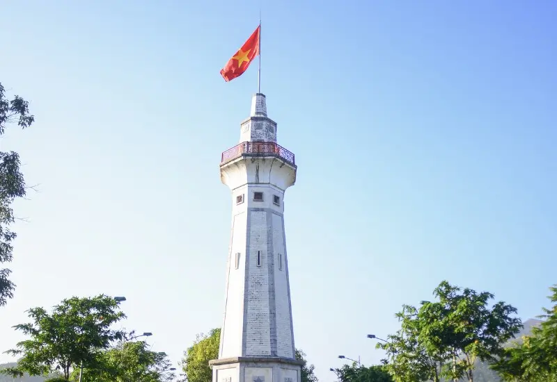 Cột cờ Lũng P&ocirc;, L&agrave;o Cai: Giao điểm giữa đất trời bi&ecirc;n giới tổ quốc 2