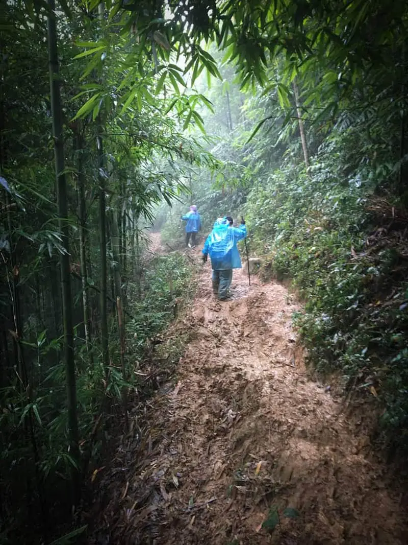 H&agrave;nh tr&igrave;nh chinh phục n&uacute;i Muối giữa biển m&acirc;y 3000m 5