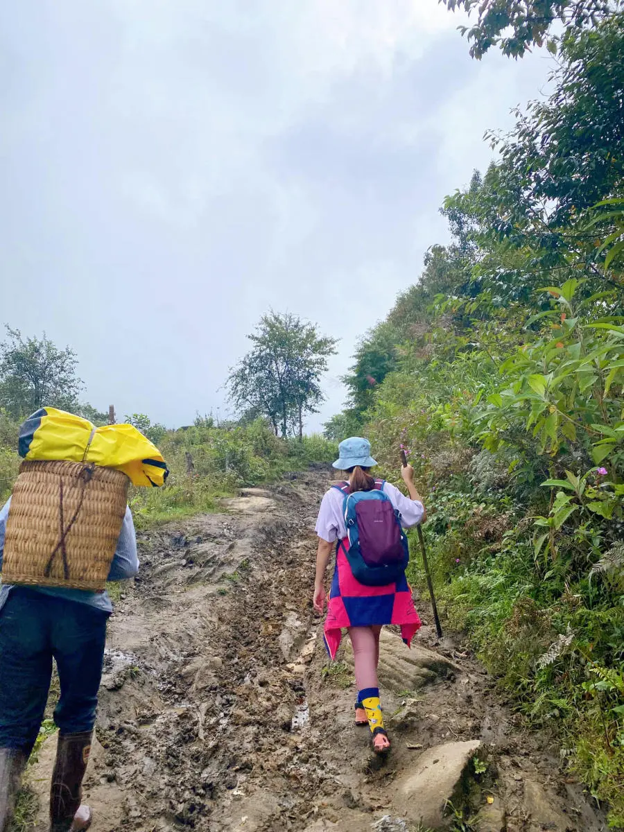 Trekking Lảo Thẩn săn biển m&acirc;y v&agrave; rừng hoa chi p&acirc;u đẹp tuyệt sắc 11
