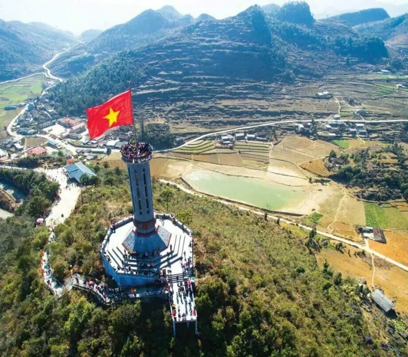 Cột cờ Lũng Pô, Lào Cai: Giao điểm giữa đất trời biên giới tổ quốc