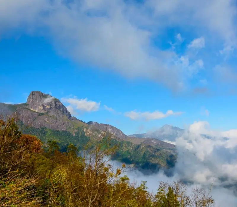 Trekking Nhìu Cồ San, một trong 10 ngọn núi cao nhất Việt Nam