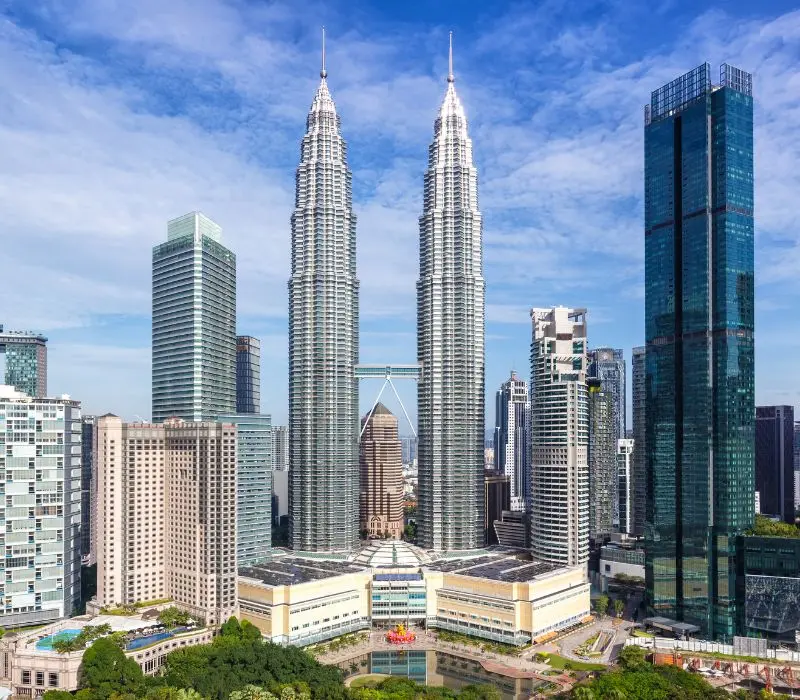 Kh&aacute;m ph&aacute; KLCC, trung t&acirc;m biểu tượng đẳng cấp của Kuala Lumpur 7