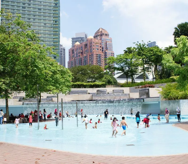 Kh&aacute;m ph&aacute; KLCC, trung t&acirc;m biểu tượng đẳng cấp của Kuala Lumpur 10