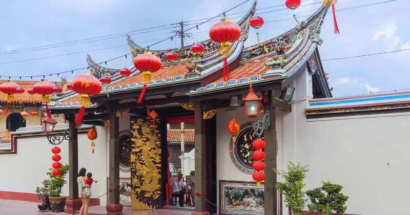 Tham quan ng&ocirc;i đền Cheng Hoon Teng cổ nhất tại Malaysia 7