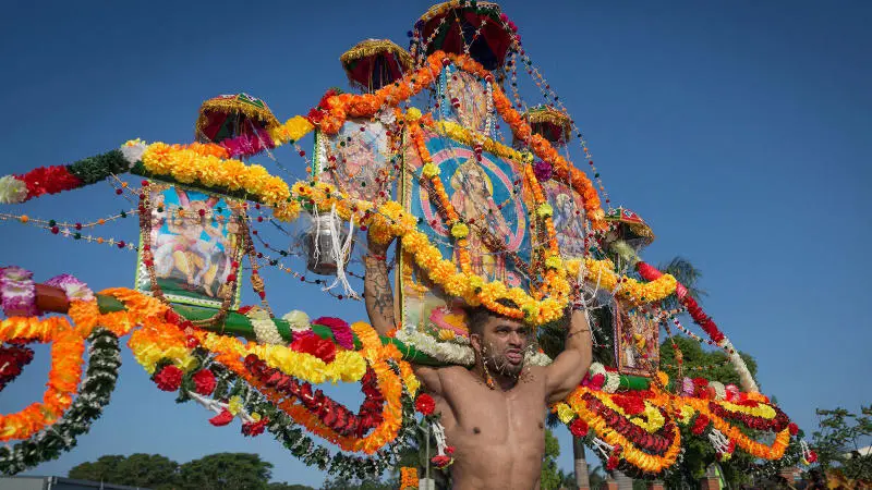 Kh&aacute;m ph&aacute; lễ hội Thaipusam hoang dại, r&ugrave;ng rợn tại Malaysia 6