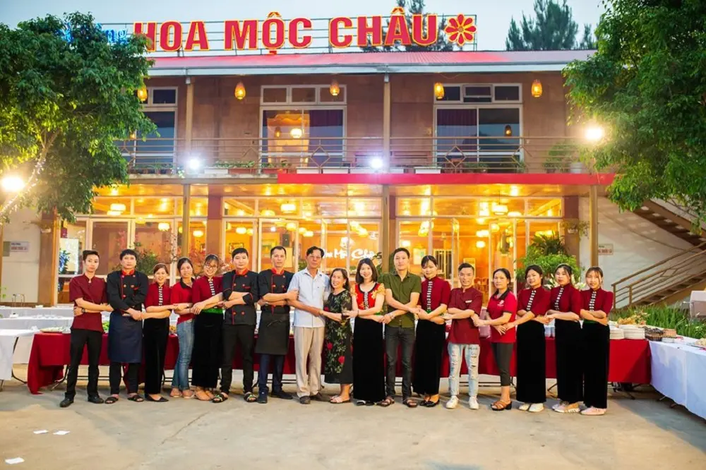 Kh&aacute;m ph&aacute; ẩm thực nh&agrave; h&agrave;ng Hoa Mộc Ch&acirc;u - Hương rừng T&acirc;y Bắc 2