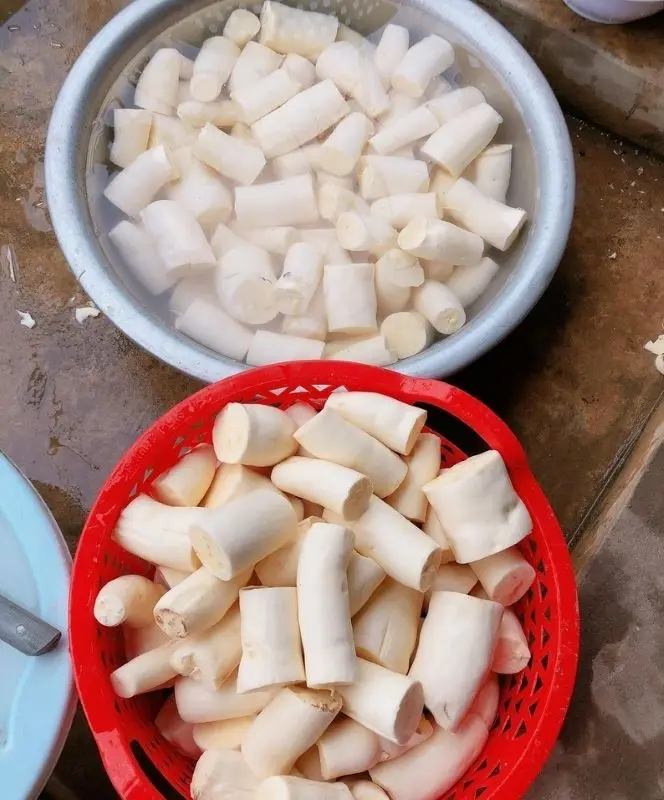 L&ecirc;n T&acirc;y Bắc thưởng thức x&ocirc;i ngũ sắc &ndash; b&aacute;nh sắn Mộc Ch&acirc;u d&acirc;n d&atilde; m&agrave; độc đ&aacute;o 6