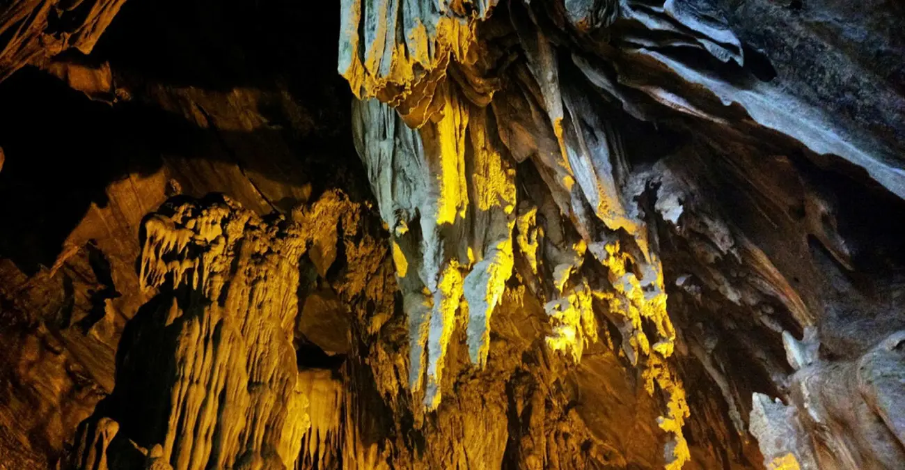 Ai tìm chiếc review Ngũ Động Bản Ôn Mộc Châu thì về team MIA.vn ngay