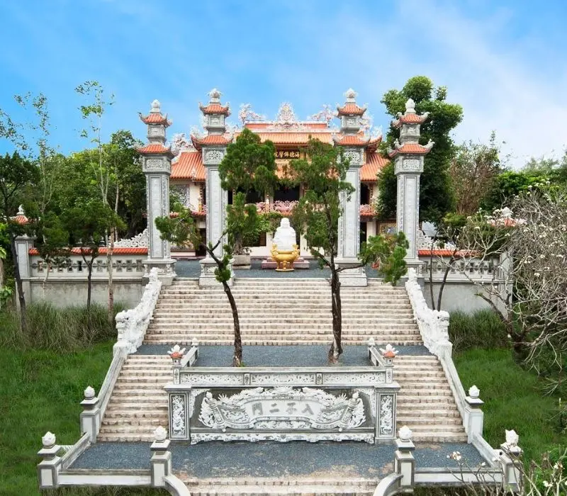 Điểm qua top 12 ch&ugrave;a ở Nha Trang đẹp v&agrave; linh thi&ecirc;ng nhất 7