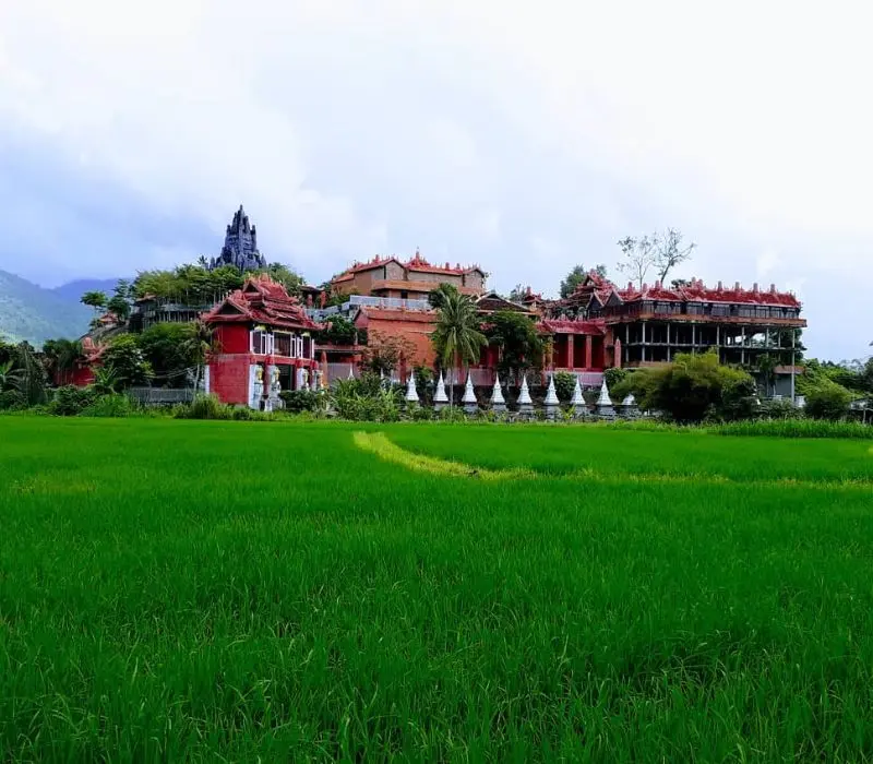 Điểm qua top 12 ch&ugrave;a ở Nha Trang đẹp v&agrave; linh thi&ecirc;ng nhất 9