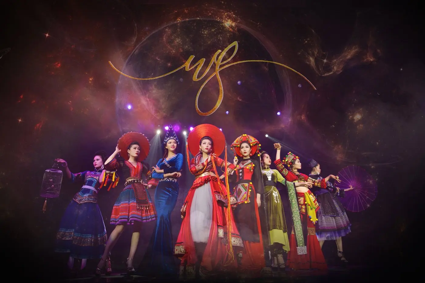 Galina Show Nha Trang - Ch&igrave;m đắm trong kh&ocirc;ng gian nghệ thuật đậm n&eacute;t &Aacute; Ch&acirc;u tại th&agrave;nh phố biển 4