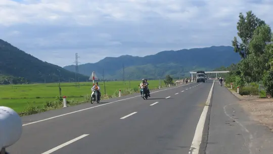 H&ograve;n Sầm Nha Trang - Kh&aacute;m ph&aacute; vi&ecirc;n ngọc xanh ẩn giấu giữa vịnh Nha Phu 7