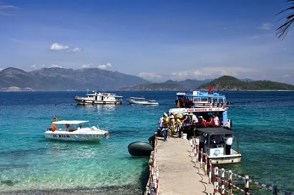 H&ograve;n Sầm Nha Trang - Kh&aacute;m ph&aacute; vi&ecirc;n ngọc xanh ẩn giấu giữa vịnh Nha Phu 11