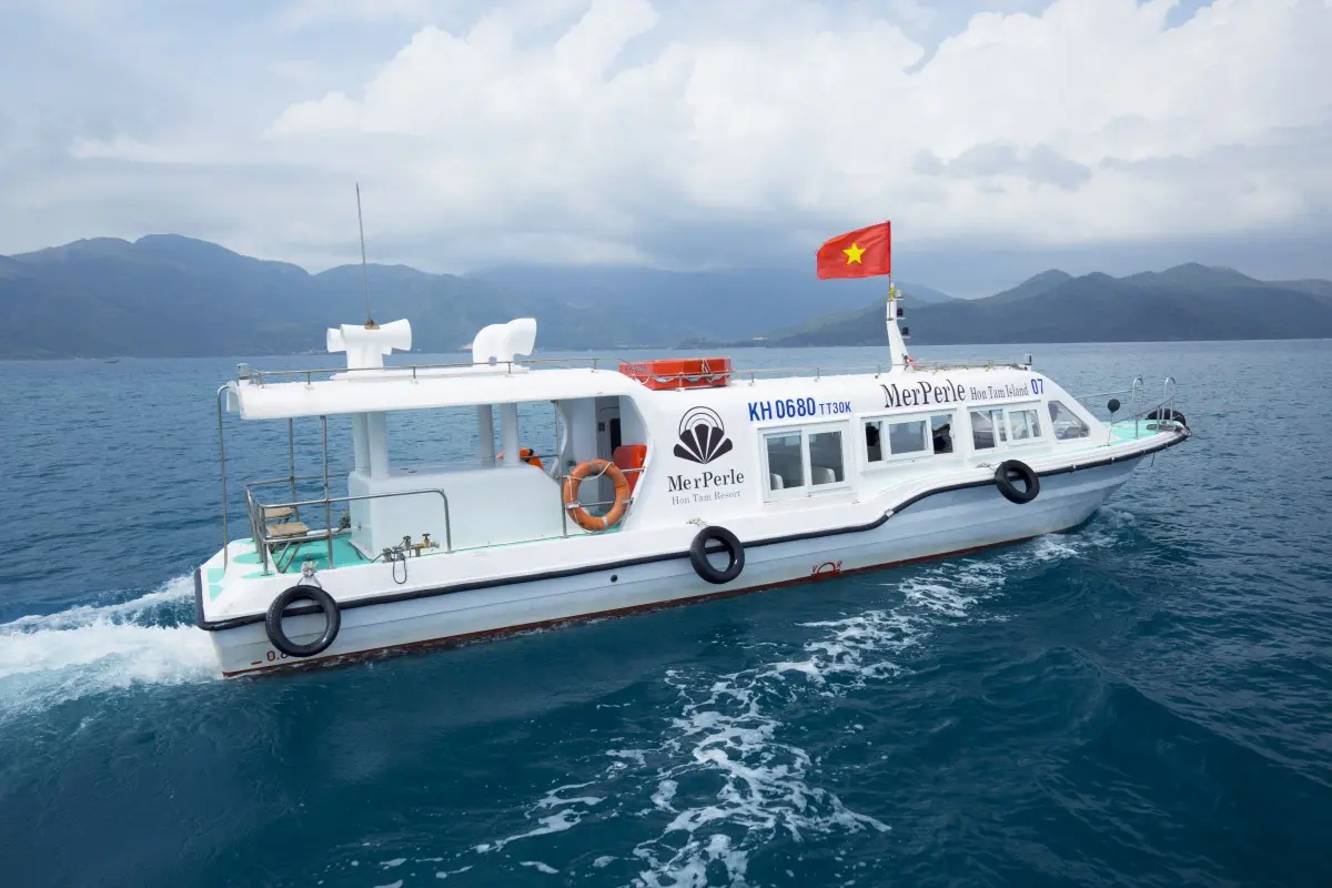 H&ograve;n Tằm Nha Trang - Vẻ đẹp trữ t&igrave;nh thơ mộng giữa đại dương xanh ng&aacute;t 3