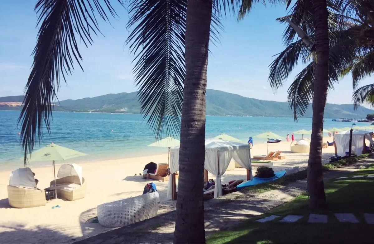 H&ograve;n Tằm Nha Trang - Vẻ đẹp trữ t&igrave;nh thơ mộng giữa đại dương xanh ng&aacute;t 4