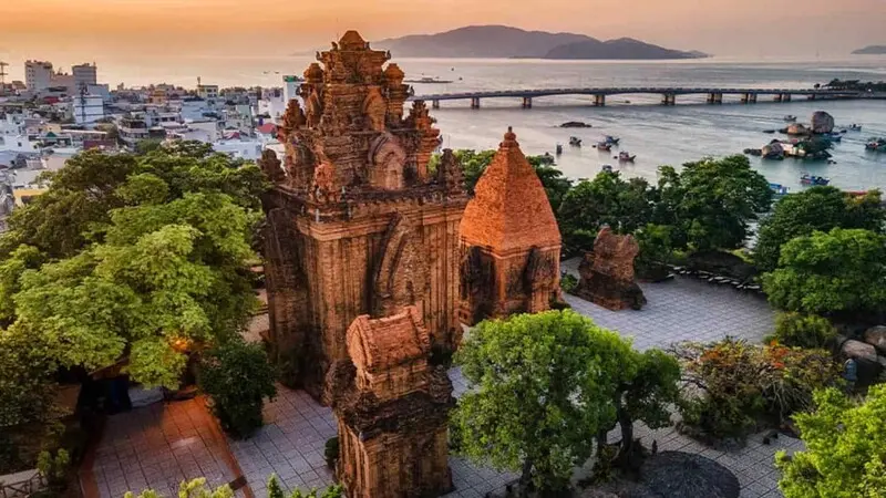 Kh&aacute;m ph&aacute; H&ograve;n Chồng Nha Trang: Thắng cảnh nổi tiếng b&ecirc;n vịnh 11