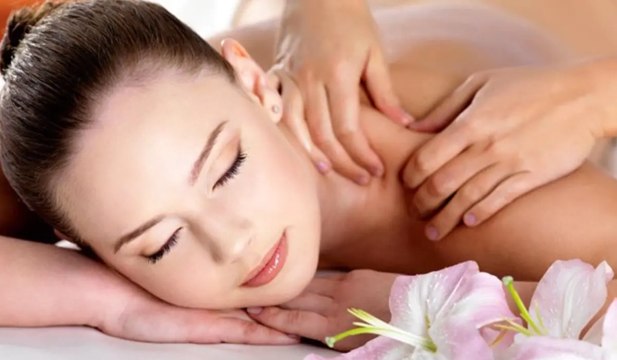 Suối kho&aacute;ng n&oacute;ng Th&aacute;p B&agrave; Nha Trang - Thi&ecirc;n đường thư gi&atilde;n vạn người m&ecirc; 12