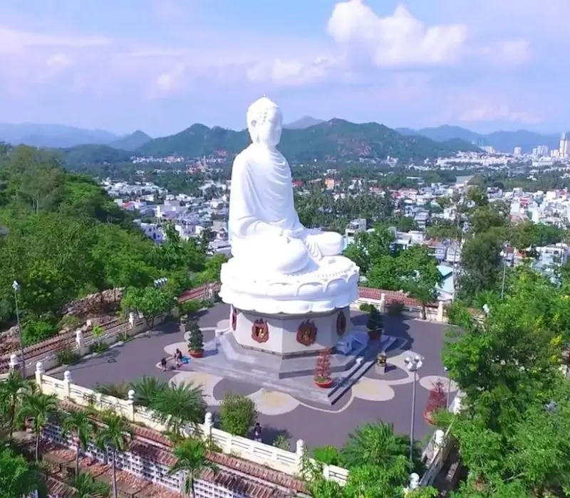 Điểm qua top 12 chùa ở Nha Trang đẹp và linh thiêng nhất