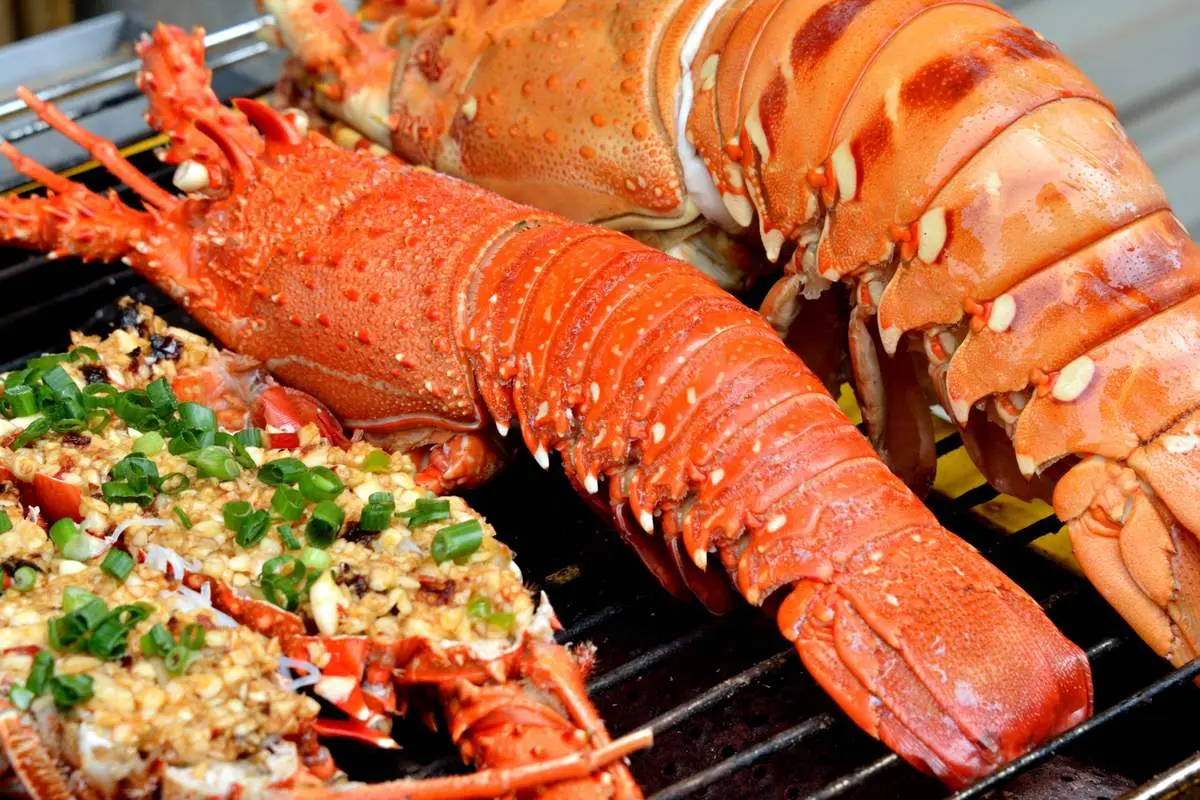 Bật mí những quán Tôm Hùm Nướng ngon bậc nhất thành phố biển Nha Trang