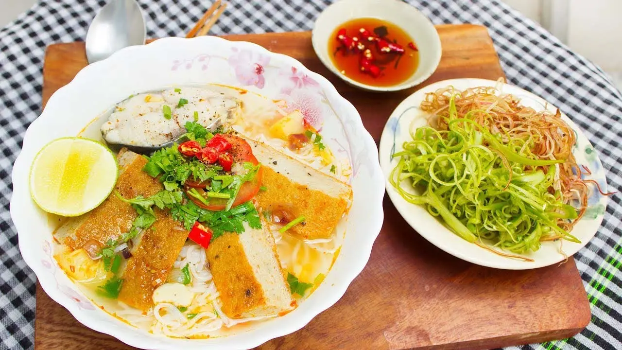 B&uacute;n chả c&aacute; Nha Trang: Đặc sản đậm đ&agrave; hương vị miền biển 2