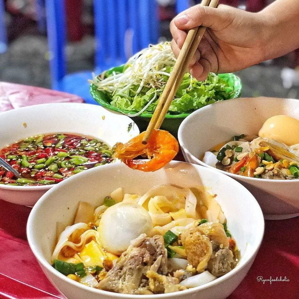 C&agrave;n qu&eacute;t c&aacute;c qu&aacute;n ăn Nha Trang chỉ từ 200k 12