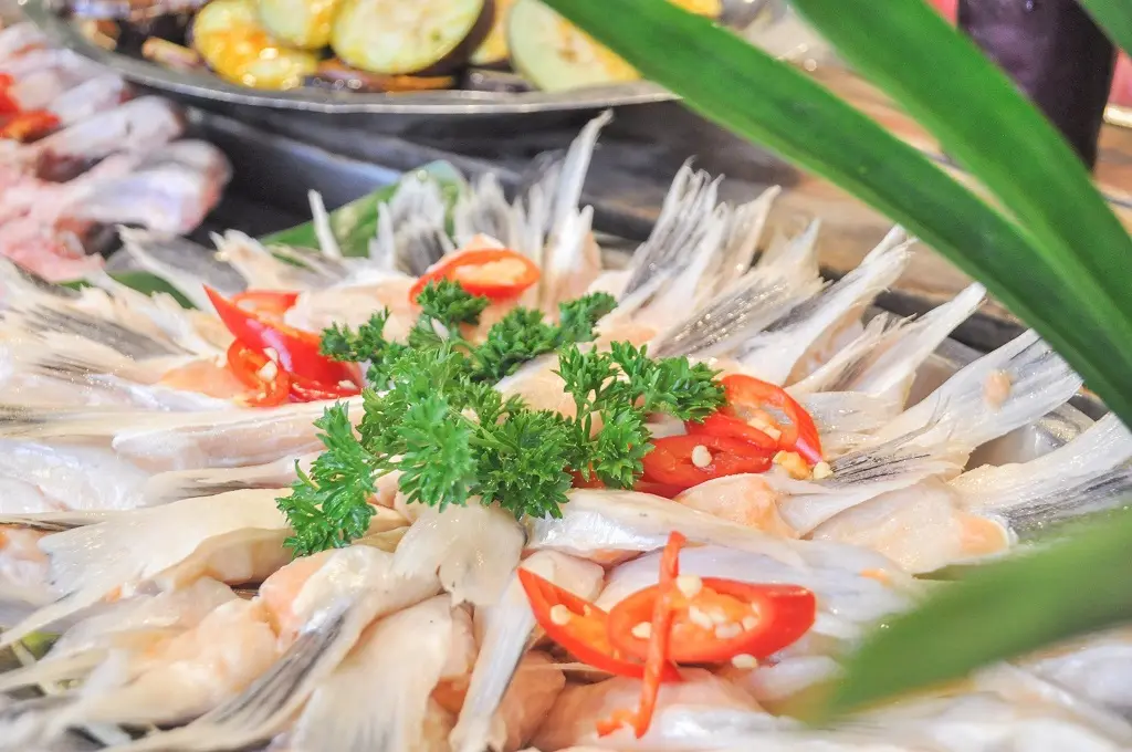 Đại n&aacute;o bữa tiệc hơn 100 m&oacute;n tại Zallo Buffet Restaurant Nha Trang 5