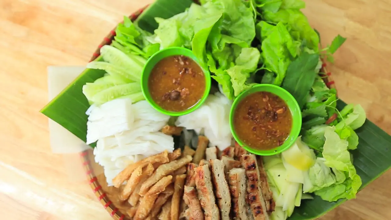 Điểm t&ecirc;n 10 qu&aacute;n nem nướng Nha Trang ngon qu&ecirc;n lối về 10