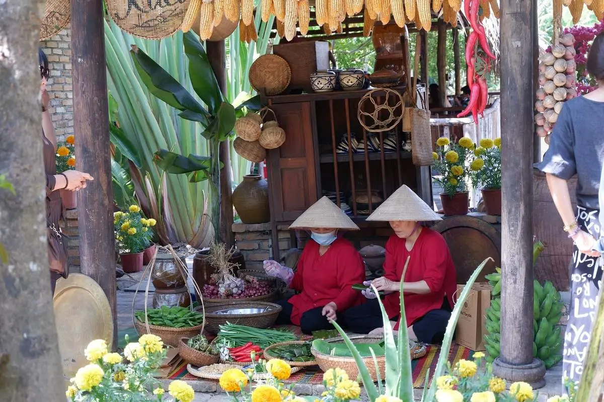 Ho&agrave;i cổ trong kh&ocirc;ng gian văn h&oacute;a - ẩm thực tại nh&agrave; h&agrave;ng Nha Trang Xưa 13