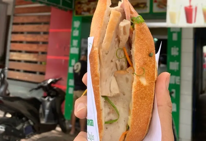 Lưu ngay top 13 tiệm b&aacute;nh m&igrave; Nha Trang nổi tiếng ngon m&ecirc; ly 9