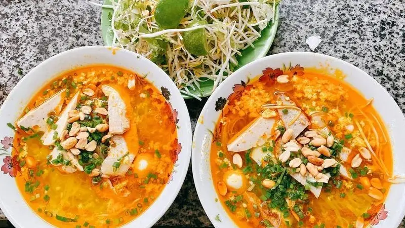 M&igrave; Quảng Nha Trang: M&oacute;n ăn tưởng quen nhưng rất mới lạ 6