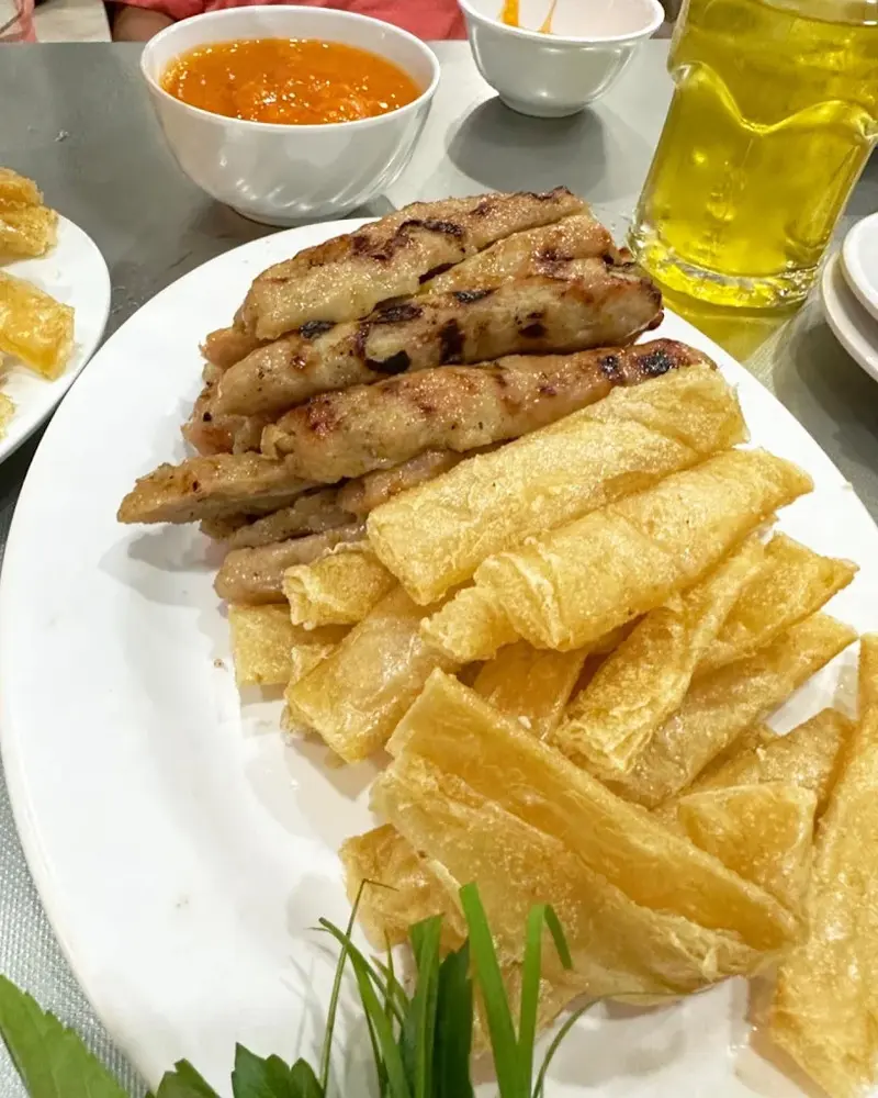 Nem nướng Đặng Văn Quy&ecirc;n: Địa chỉ ẩm thực nức tiếng Nha Trang 4