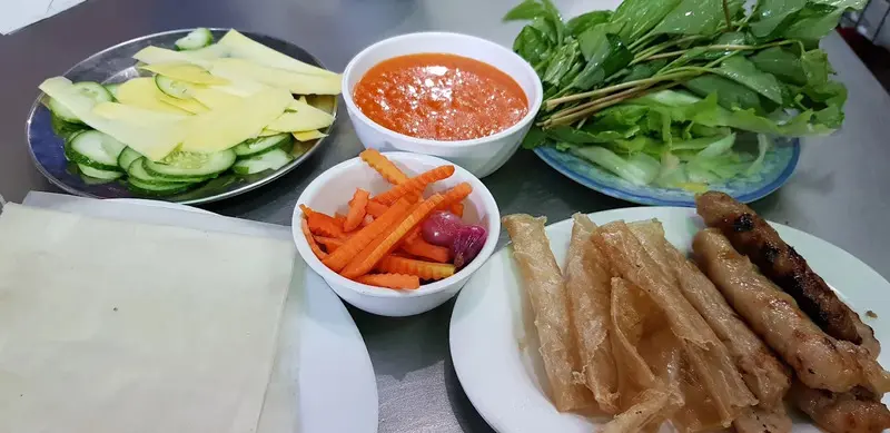 Nem nướng Đặng Văn Quy&ecirc;n: Địa chỉ ẩm thực nức tiếng Nha Trang 6