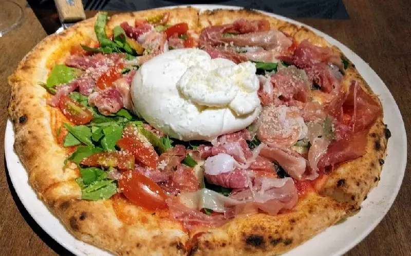 Pizza 4P&rsquo;s Nha Trang: Nh&agrave; h&agrave;ng pizza view đẹp ngay trung t&acirc;m 5
