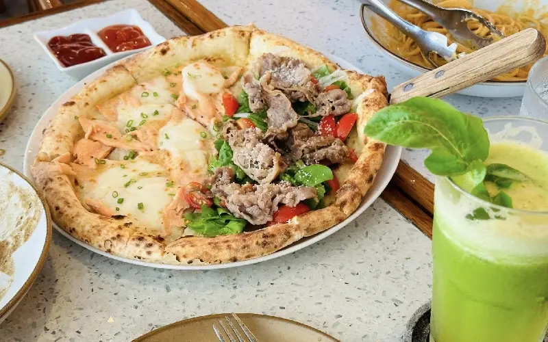 Pizza 4P&rsquo;s Nha Trang: Nh&agrave; h&agrave;ng pizza view đẹp ngay trung t&acirc;m 8
