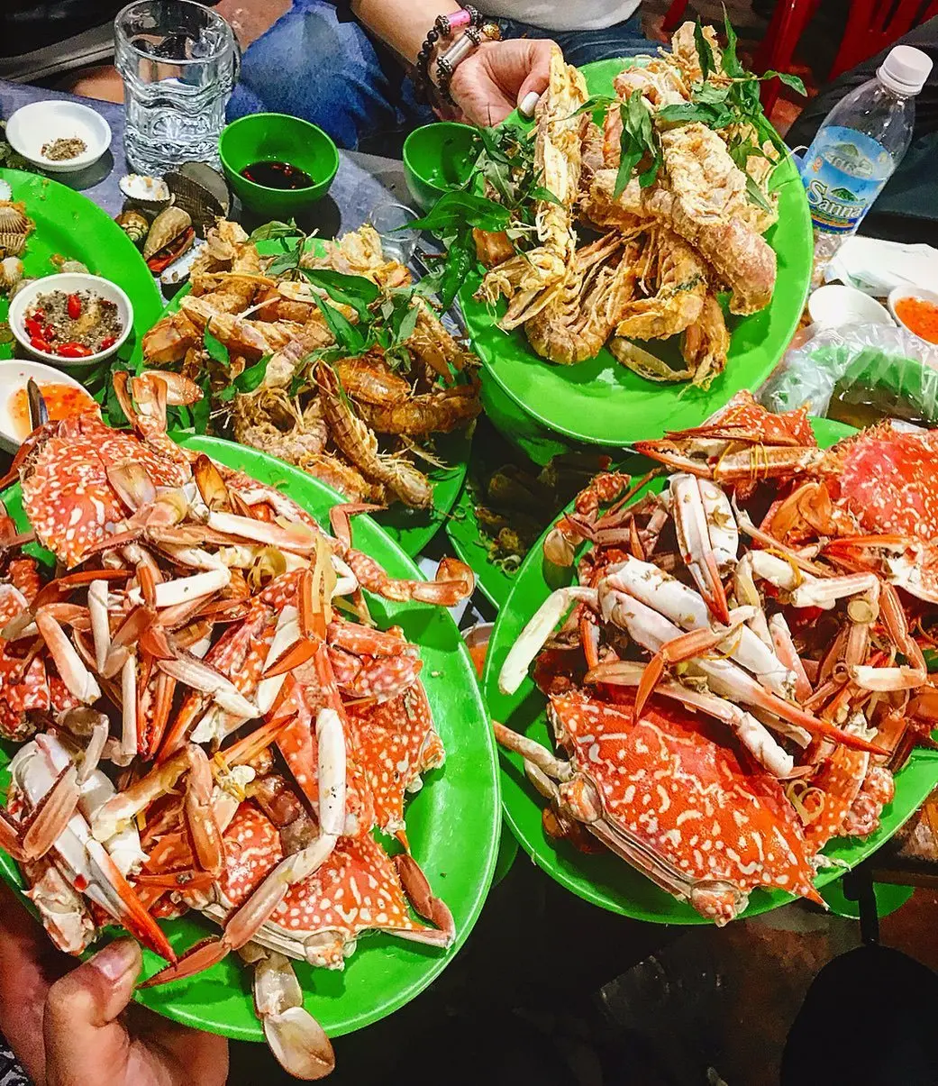 Săn ngay 10 qu&aacute;n hải sản Bờ K&egrave; Nha Trang ngon nức tiếng 4