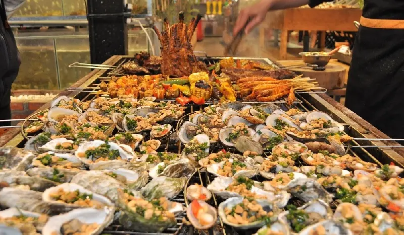 Top 10 qu&aacute;n buffet hải sản Nha Trang ngon &ldquo;ngất ng&acirc;y&rdquo; 4