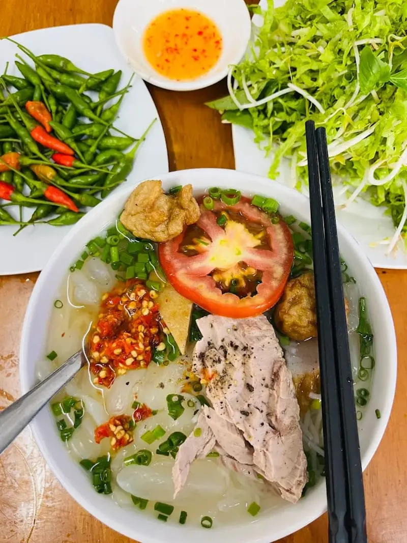 Top 14 qu&aacute;n b&uacute;n c&aacute; Nha Trang ngon nức nở 12