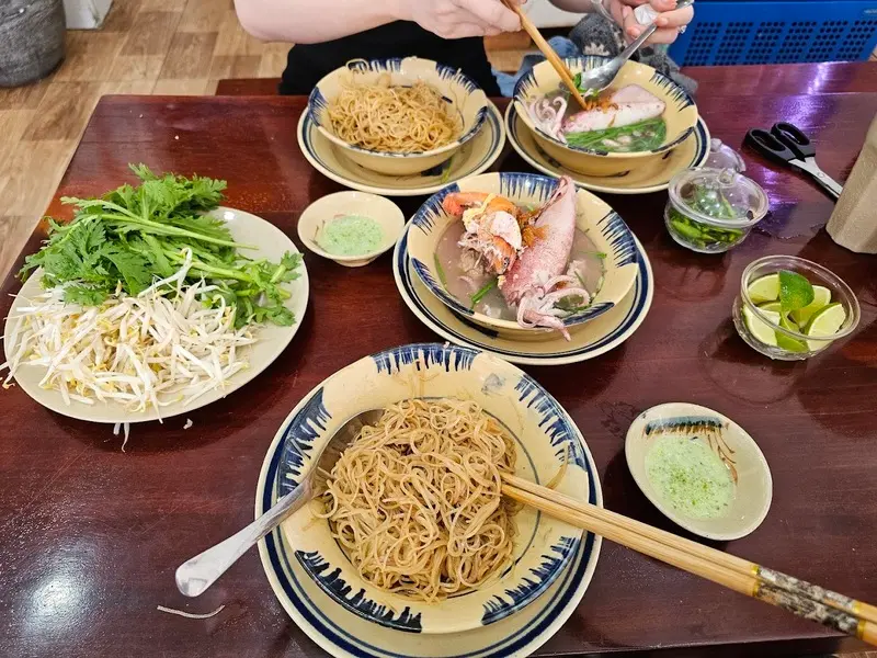 Top 14 quán hủ tiếu Nha Trang hút khách nhất phố biển 10