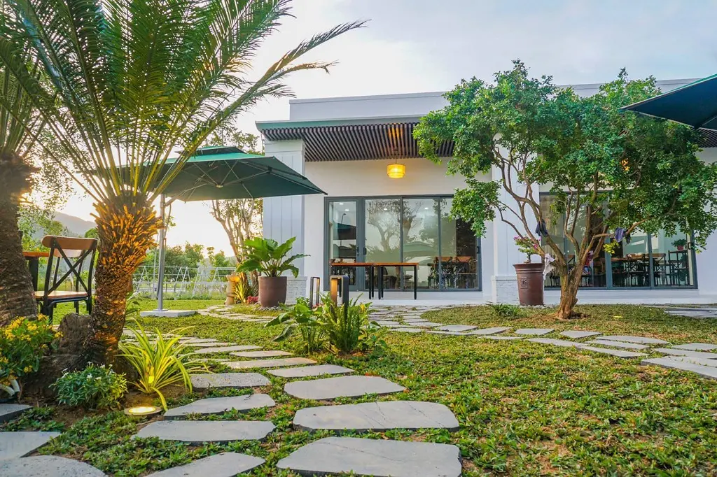Thưởng thức hương vị dân dã tại Nhà hàng Quê 79 giữa lòng Nha Trang