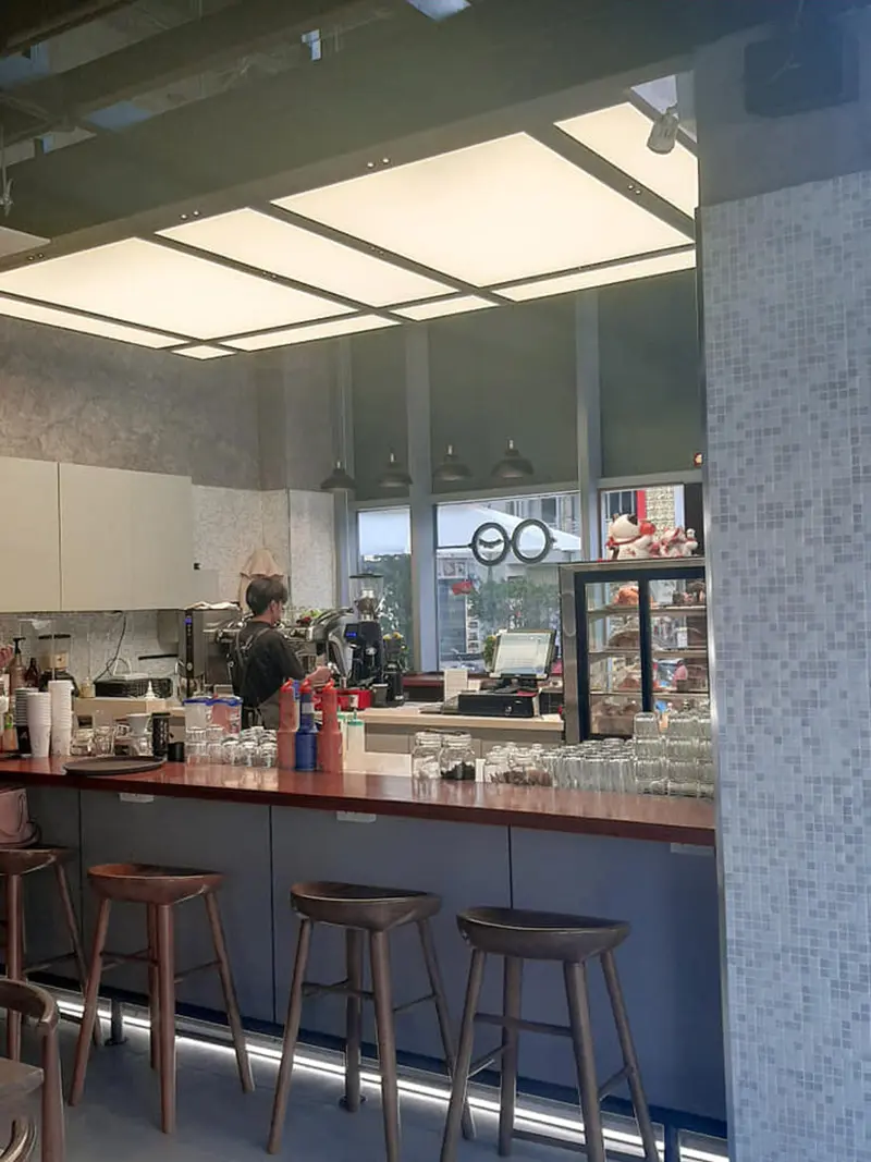 A'DOR COFFEE, qu&aacute;n cafe nha trang với kh&ocirc;ng gian si&ecirc;u xịn 7